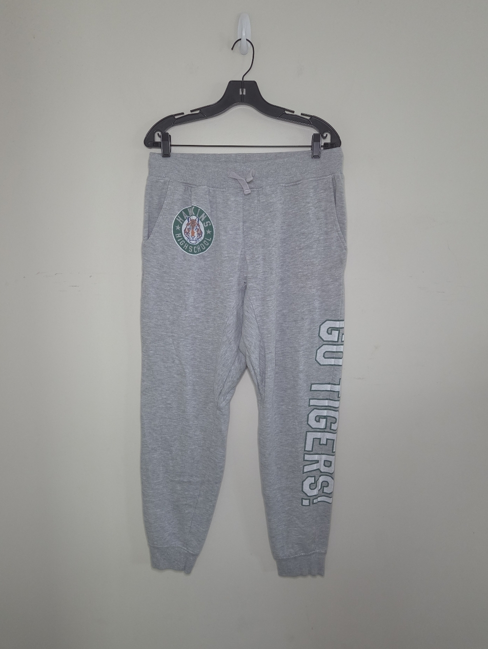 Stranger Things Hawkins High School Joggers Swsatpsnts Sz XL
